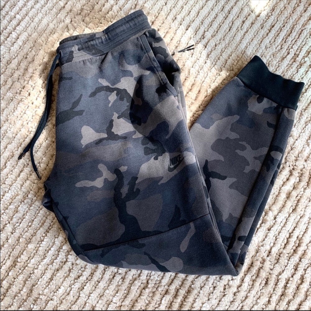 Nike Camo Joggers